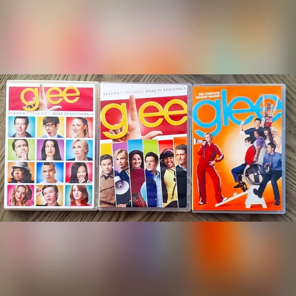 Glee Season 1 volume 1 & 2, and Glee Season 2 - Picture 2 of 2